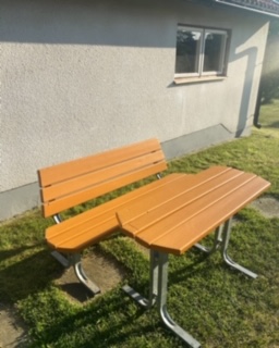 75F8ACB6-9CA5-4566-BF79-9D371EA596D1
